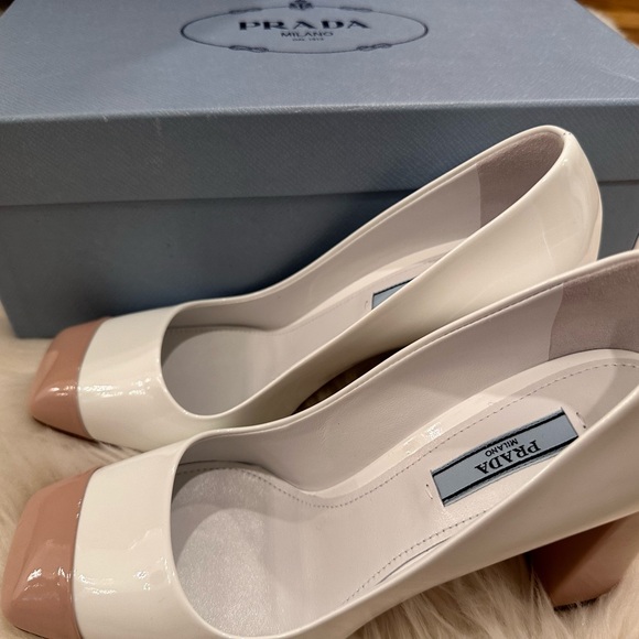 PRADA-Brand New Vernice Bicolor Pumps. Size 36. - Picture 3 of 13